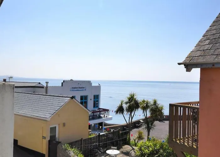 4 Bay View Court