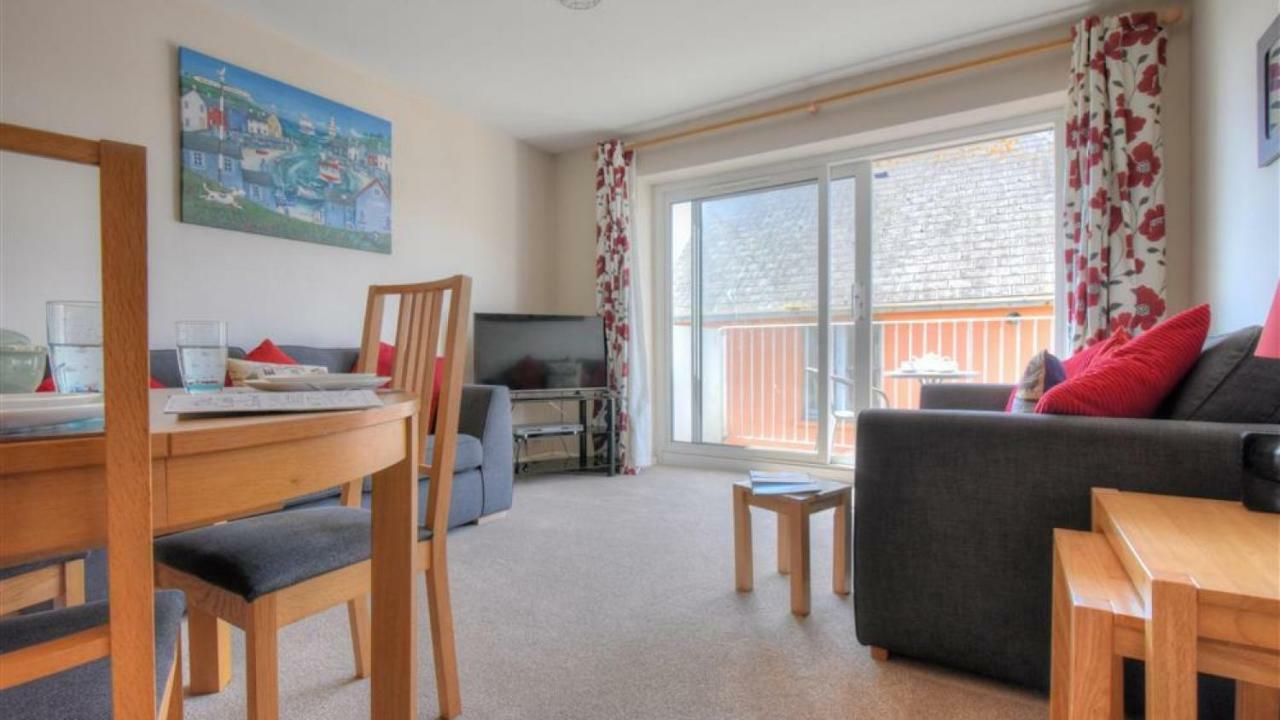 4 Bay View Court Apartment *