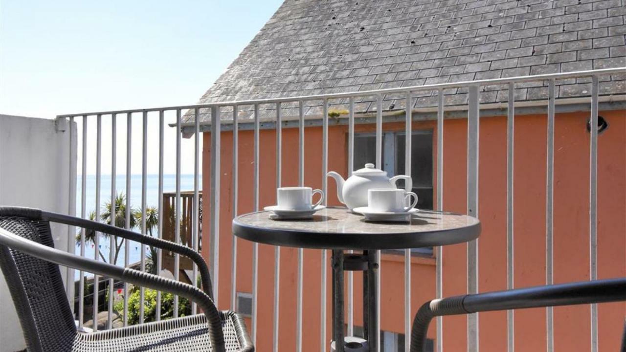 4 Bay View Court Lyme Regis