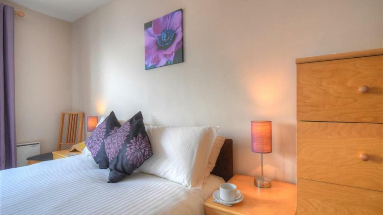 4 Bay View Court *